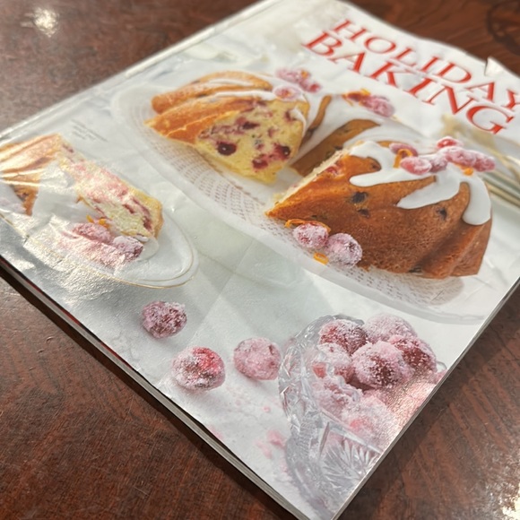 Holiday Baking Cooking Recipe Book - Picture 6 of 9